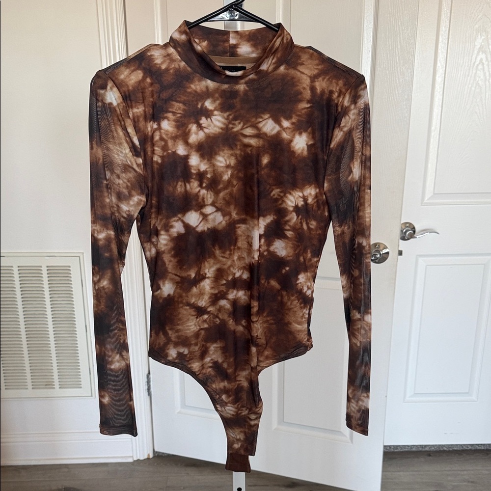 Chic Brown Tie-Dye Long Sleeve Bodysuit